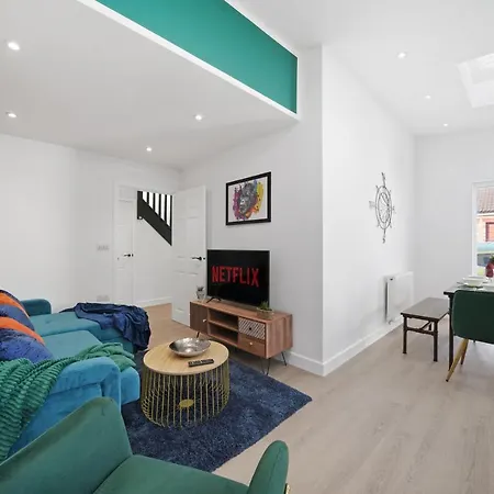 Lägenhet Beautiful 2 Bedroom House - Parking - Patio *