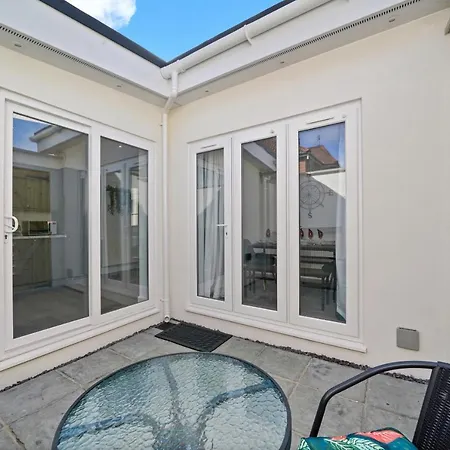 Lägenhet Beautiful 2 Bedroom House - Parking - Patio *